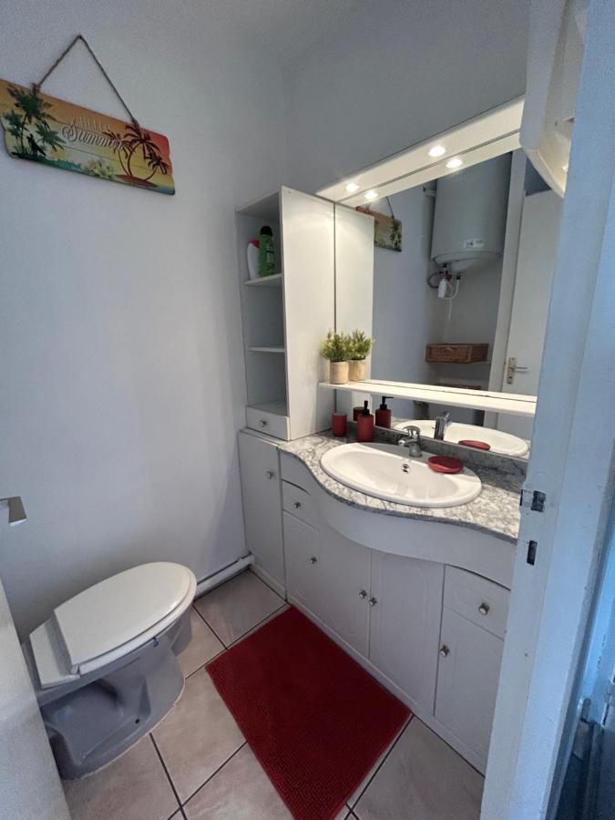 Studio Vue Mer Situe A Cote De La Plage Quartier Des Quilles Sète Exteriér fotografie